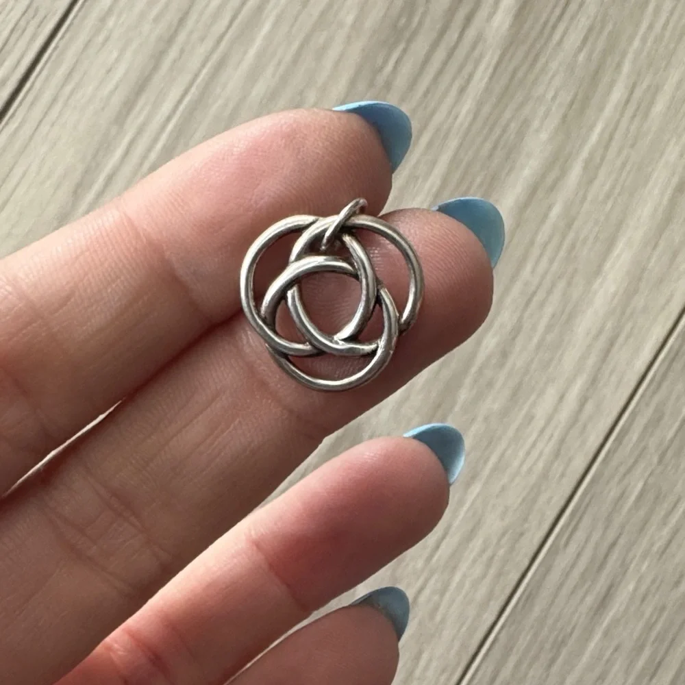 Sterling Silver Celtic Knot Pendant - Picture 3 of 3